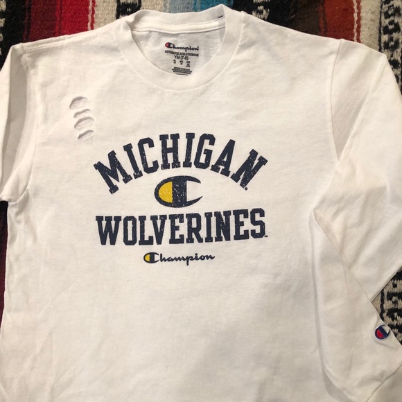 Girls Champion ripped shirt - Picture 1 of 3